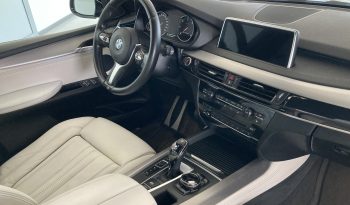 BMW X5 M50d auto completo