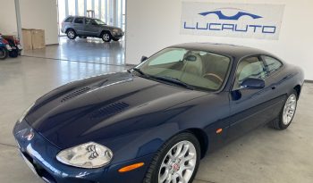 Jaguar XKR Coupe 4.0 completo