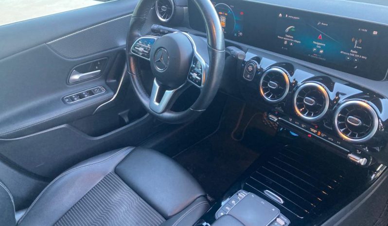 Mercedes Benz A 180 d Sport auto completo