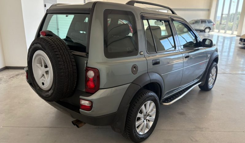 LAND ROVER FREELANDER SPORT 2.0 TDI completo